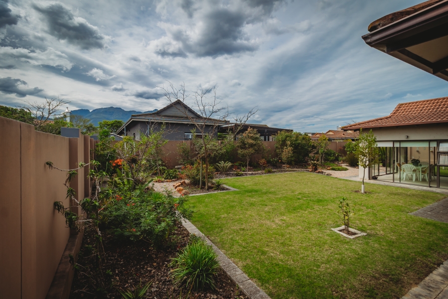 3 Bedroom Property for Sale in Earls Court Lifestyle Estate Western Cape